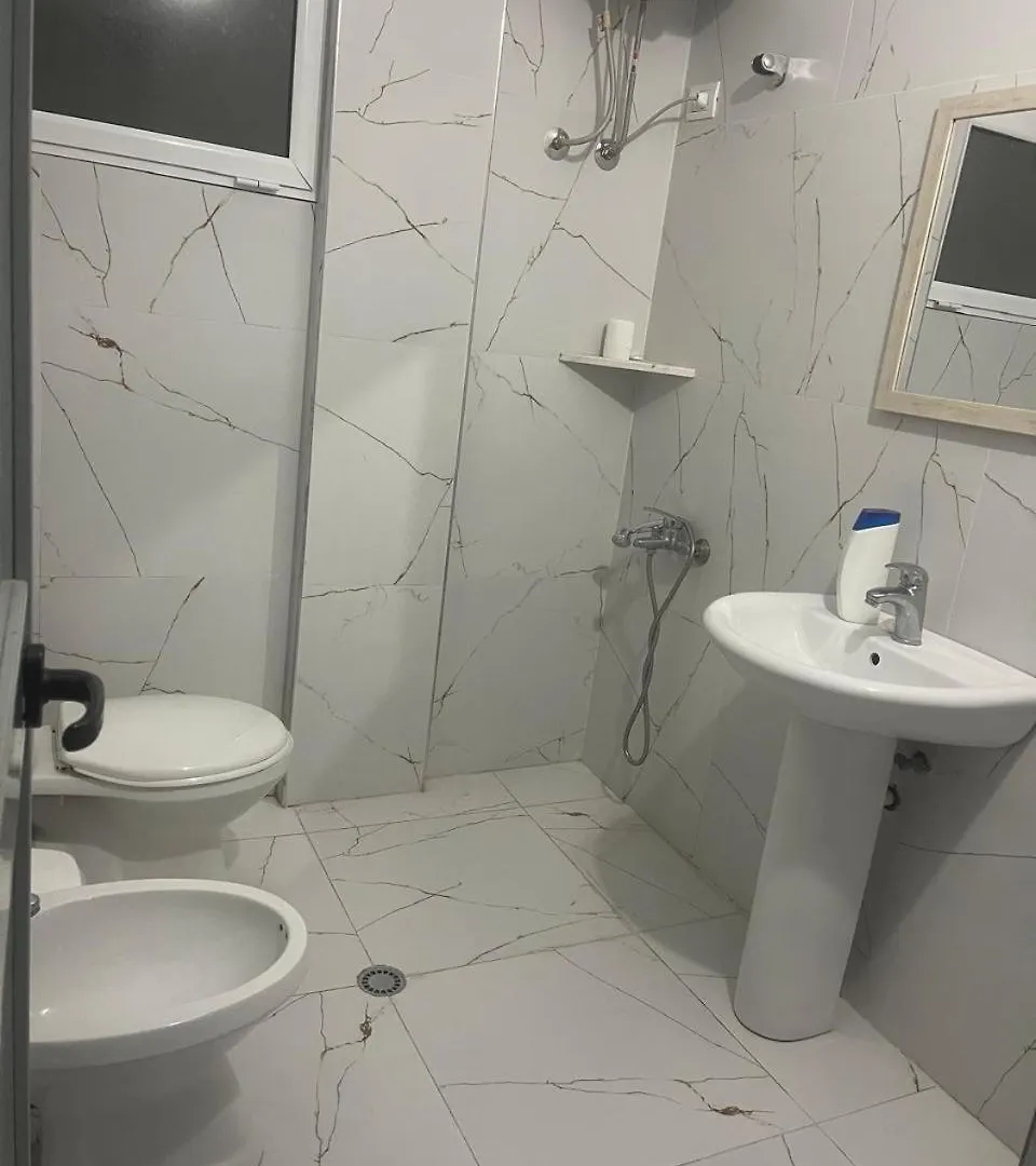 Hotel Fabio Tirana 0*,  Albânia
